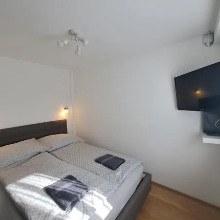 Vivien 公寓 Fonyód